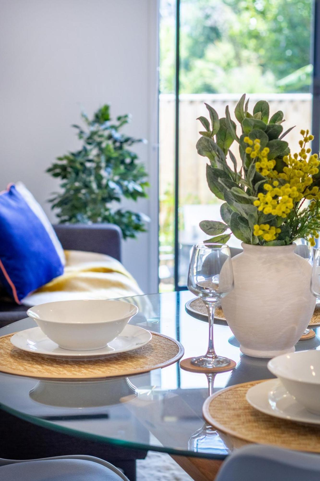 Apartamento Conveniently Located 2Br Townhouse In West Akl Auckland Exterior foto